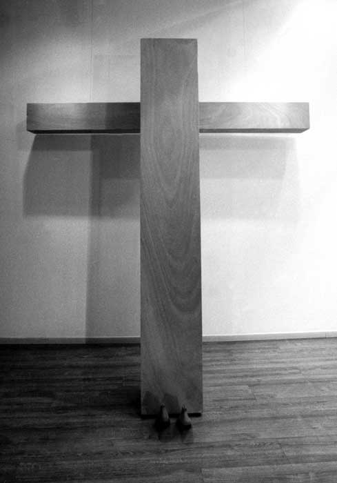 Cross,1997, plywood,wooden lasts, 212X33,5X33,5cm and 20X20X212cm face